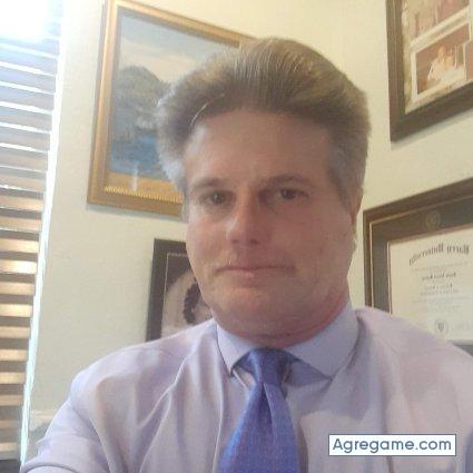 LouisIII chico soltero en Coral Gables