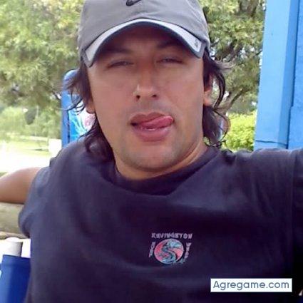 deep chico separado en Quilmes