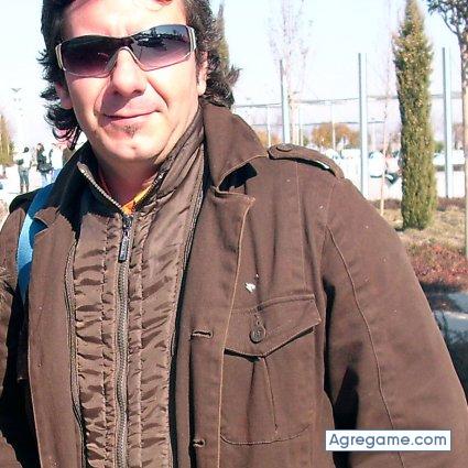 yakolobo chico soltero en Mora
