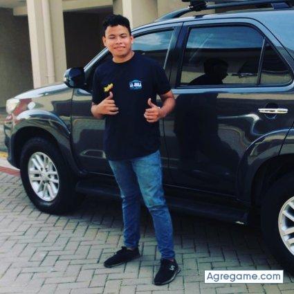 Soyungey chico soltero en Aserrí