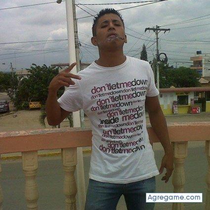 pollon69 chico soltero en Salinas