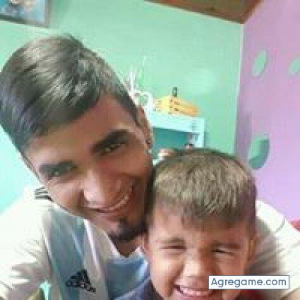 kevingstone chico soltero en Cervantes
