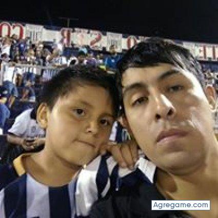 jonyluna chico soltero en Ate