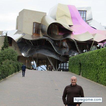 Mundofeliz chico soltero en Almodovar Del Rio