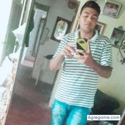 julionahu-l chico soltero en Presidencia Roque Sáenz Peña