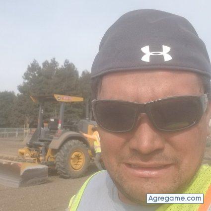 CR7EBIC chico soltero en Upland