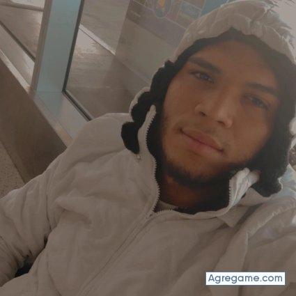 Dieg1 chico soltero en Dover