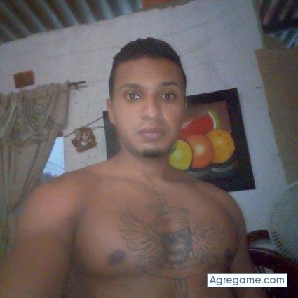 Andrescasiani chico soltero en Palma Sola