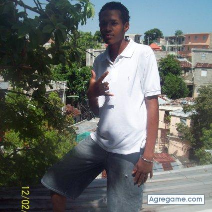 eriberto chico soltero en Santo Domingo Este