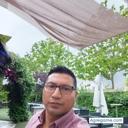 Animalnopcturno chico divorciado en Zaragoza