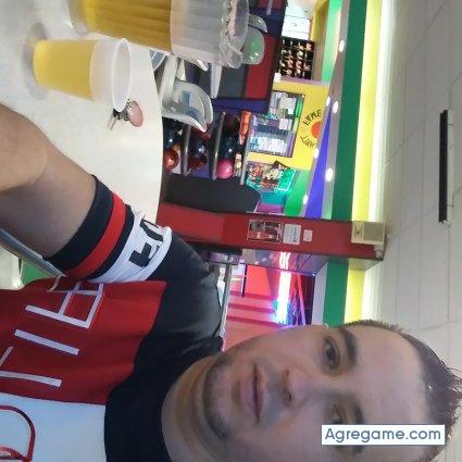 Zuzuki chico soltero en Cayo Mambí