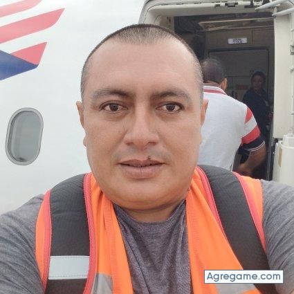 MiguelNeyra1982 chico soltero en Piura