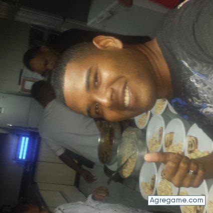 Elrori chico soltero en Río Chico