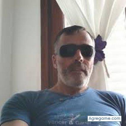 Gonza55 chico soltero en Leones