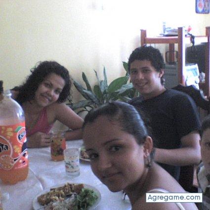 llaimes chica soltera en San José