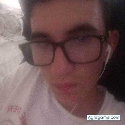 Angelruizm chico soltero en Casas Ibañez