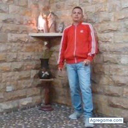 johnhenrry chico soltero en Camilo Ponce Enríquez