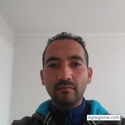 Edicson_lector chico soltero en Santiago