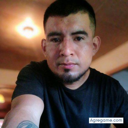 rqroe chico soltero en Delano