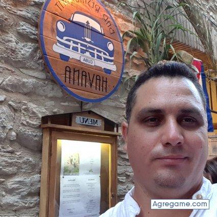 PPandres99 chico soltero en Olot