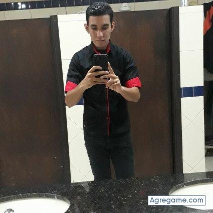 fabianlopez9984 chico soltero en Asunción