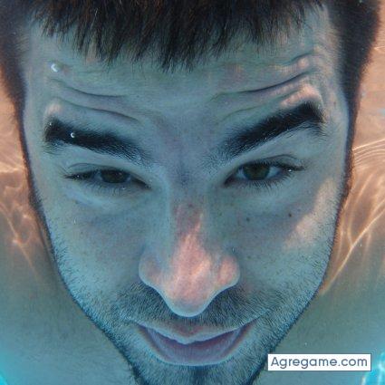 naufrago chico soltero en Valencia