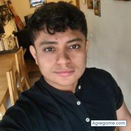 anthonymacias8284 chico soltero en La Pobla Llarga