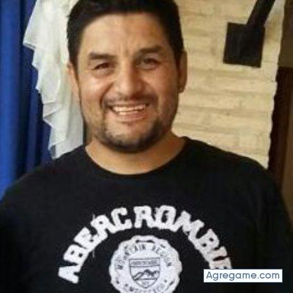 albertocarballo7462 chico separado en Lambaré