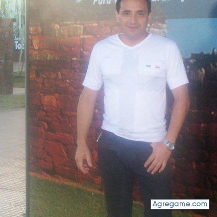 vicmarine2015 chico soltero en Bernardo De Irigoyen