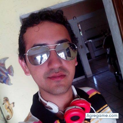 rckr1988 chico soltero en San Juanito De Escobedo