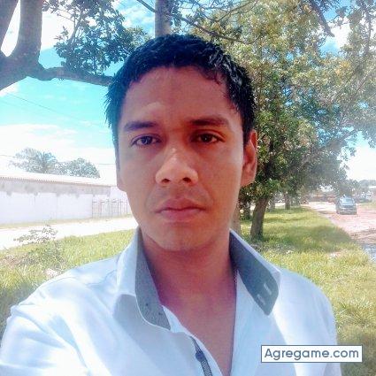 Carlitoscar25 chico soltero en Santa Cruz De La Sierra