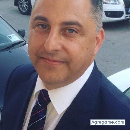 superhead chico soltero en Phoenix