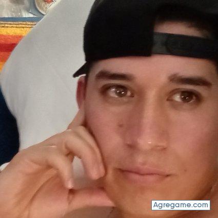 Nesmi chico soltero en Rockford