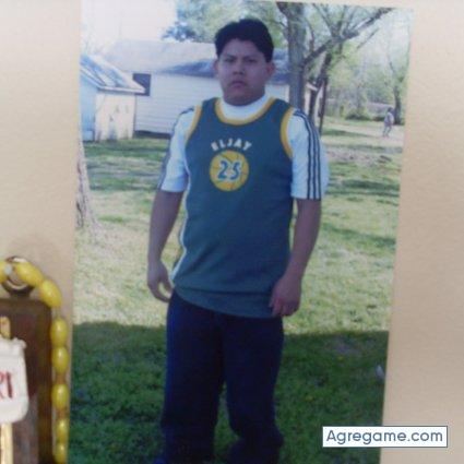 JUANCASTRO chico soltero en Sedalia