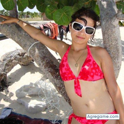 Yahima chica soltera en Mayarí
