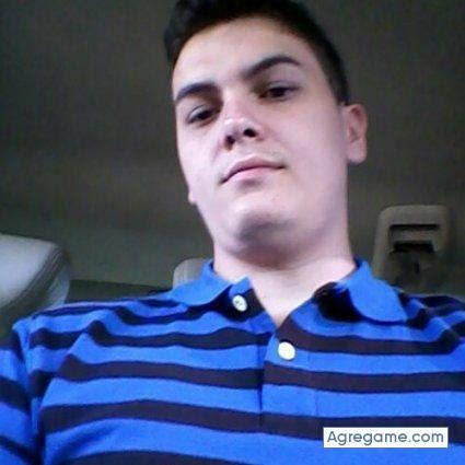 estudioso chico soltero en San José