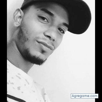 Brianjvc chico soltero en Grecia