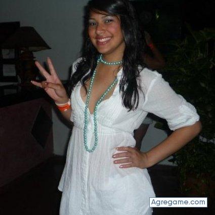 sunny chica soltera en Los Guayos