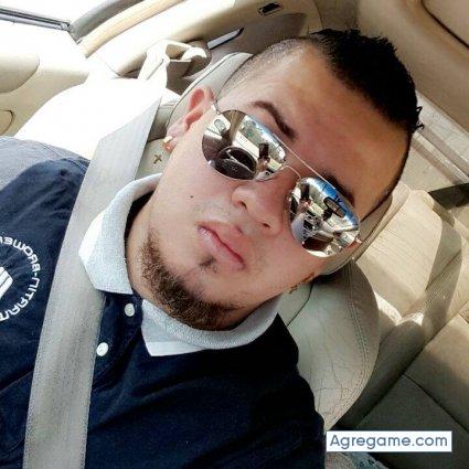 davidmiranda9828 chico soltero en Irving