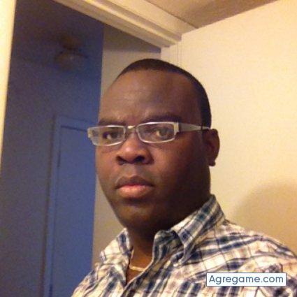 DeValero chico soltero en Warsaw