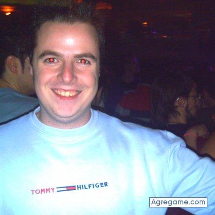 Johnnyxr2i chico soltero en Madrid