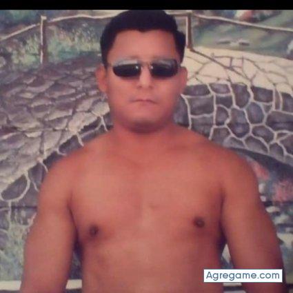 Landelino chico soltero en Boca Del Monte Villa Canales