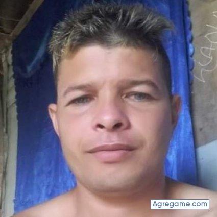 Yusdel83 chico soltero en Camagüey