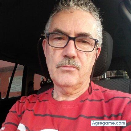 ejsavir chico divorciado en Ferreries