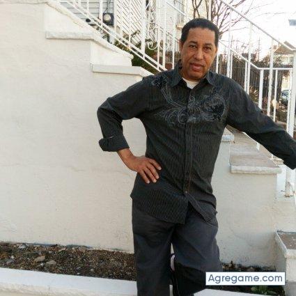 Aromadehombre chico soltero en Paterson