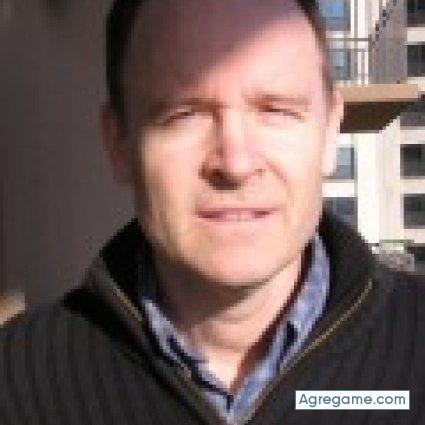 personaje chico separado en Romang