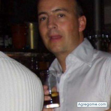 carlosruiz chico casado en Torrelavega