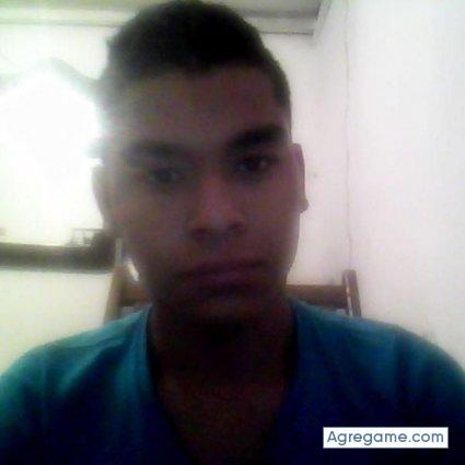 lennon chico soltero en Manizales