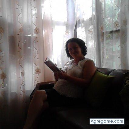 chaar chica soltera en Cartago