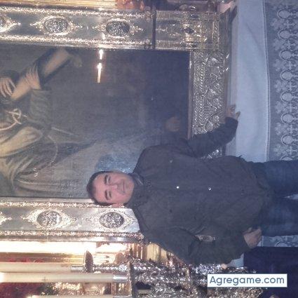 Metehierro chico soltero en Cazorla